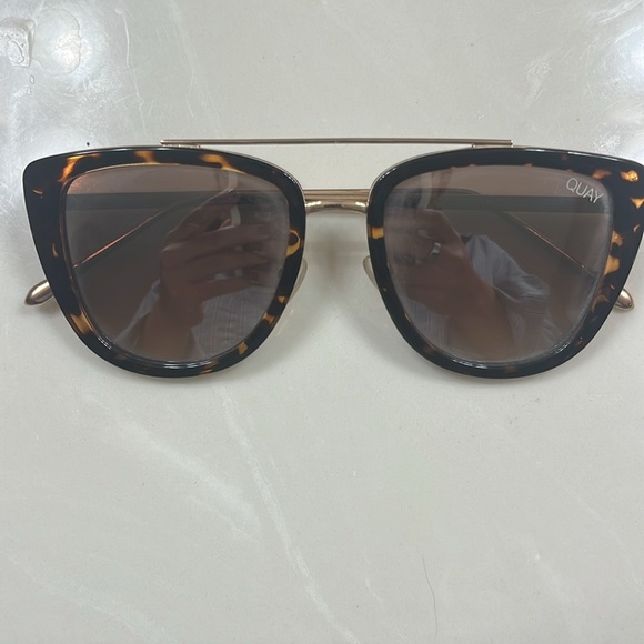 Bundle of 3 Quay Australia sunglasses - Picture 9 of 14